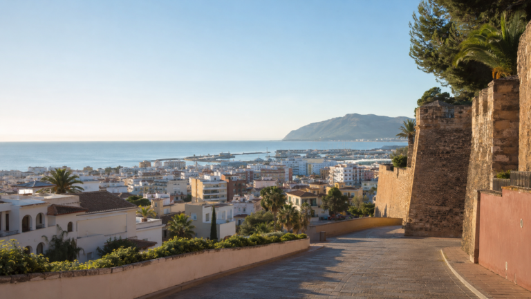 Property for sale in Denia with town centre, castle and Mediterranean sea